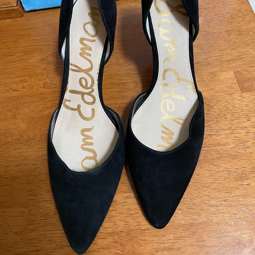 Sam Edelman black suede pumps